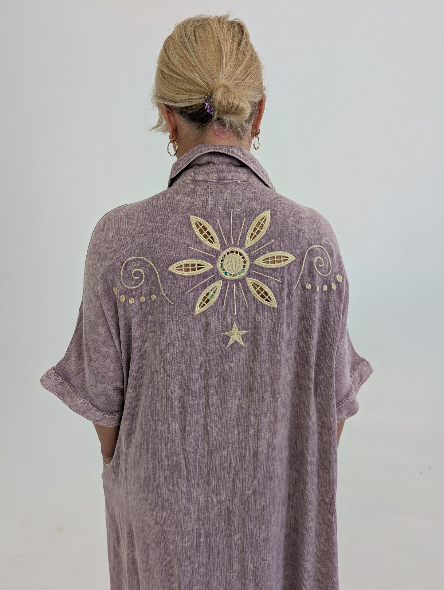 
                  
                    ROBE ASTRALE
                  
                