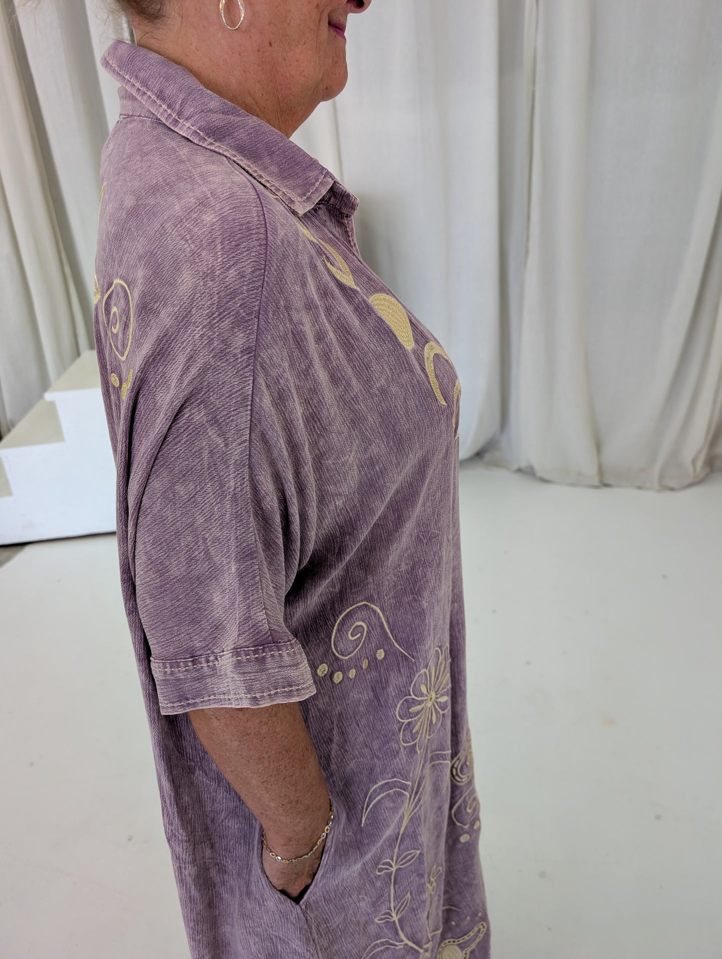 
                  
                    ROBE ASTRALE
                  
                