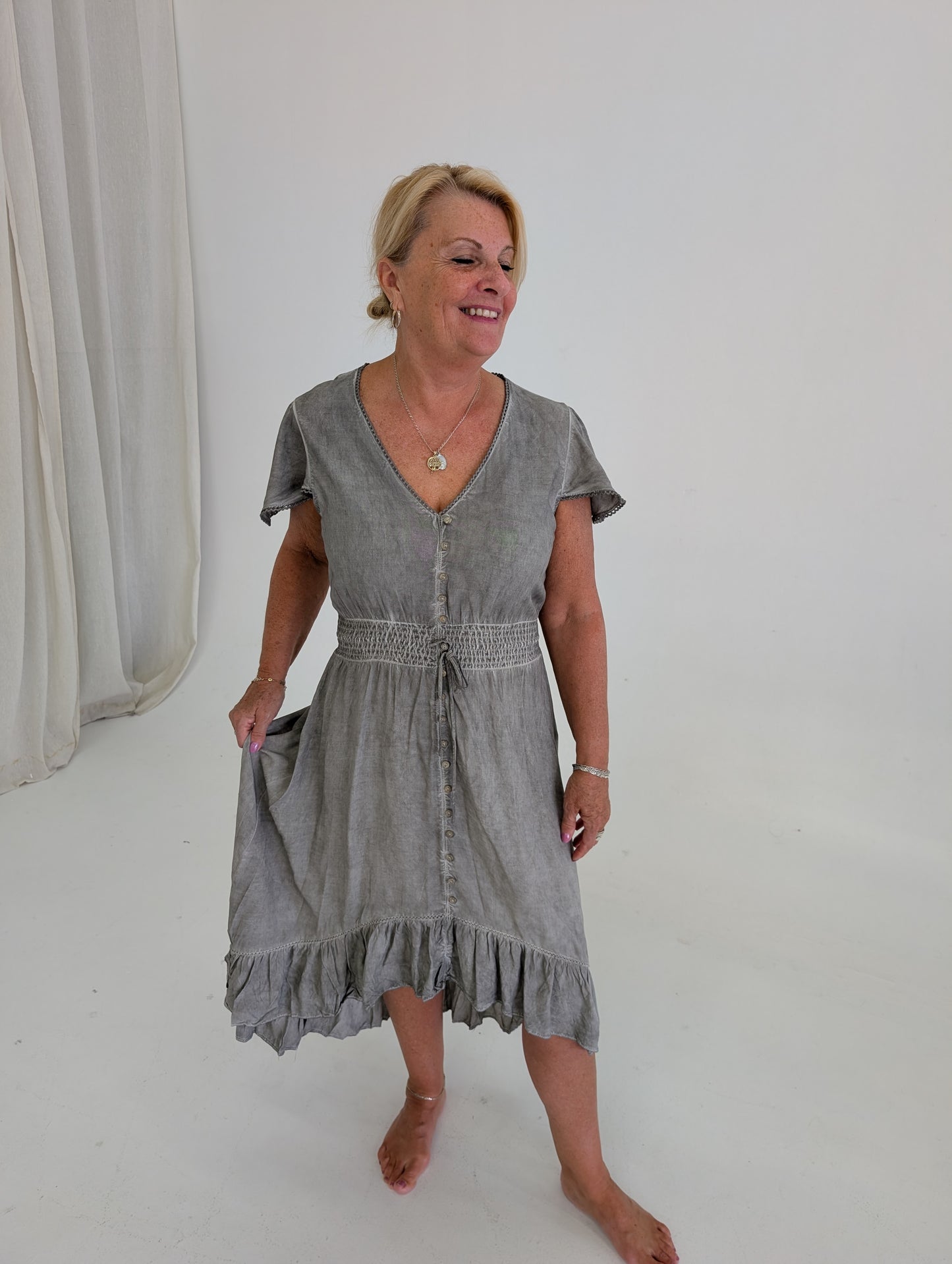 
                  
                    ROBE ALIGNÉE
                  
                