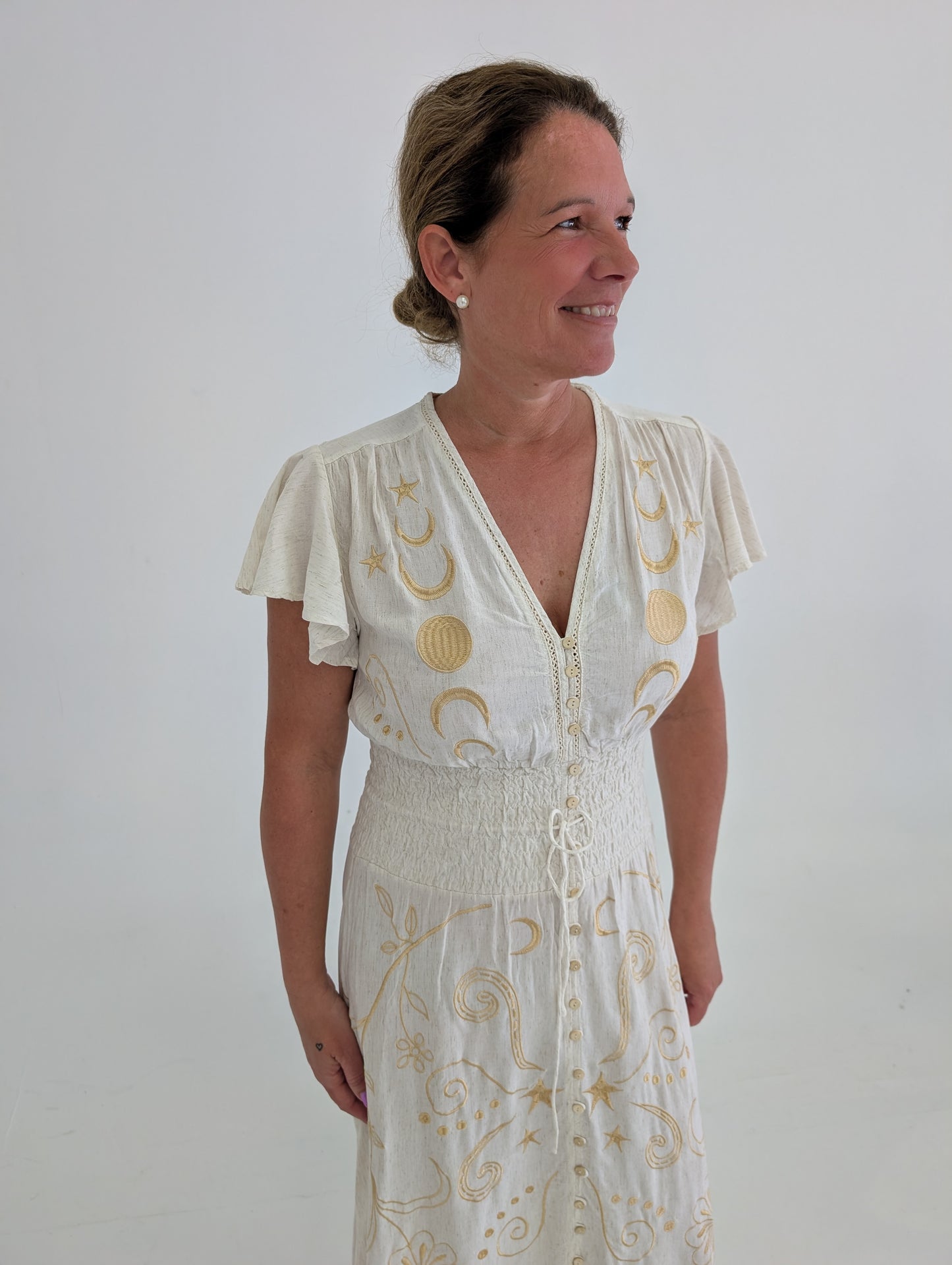 
                  
                    ROBE LUNAIRE
                  
                