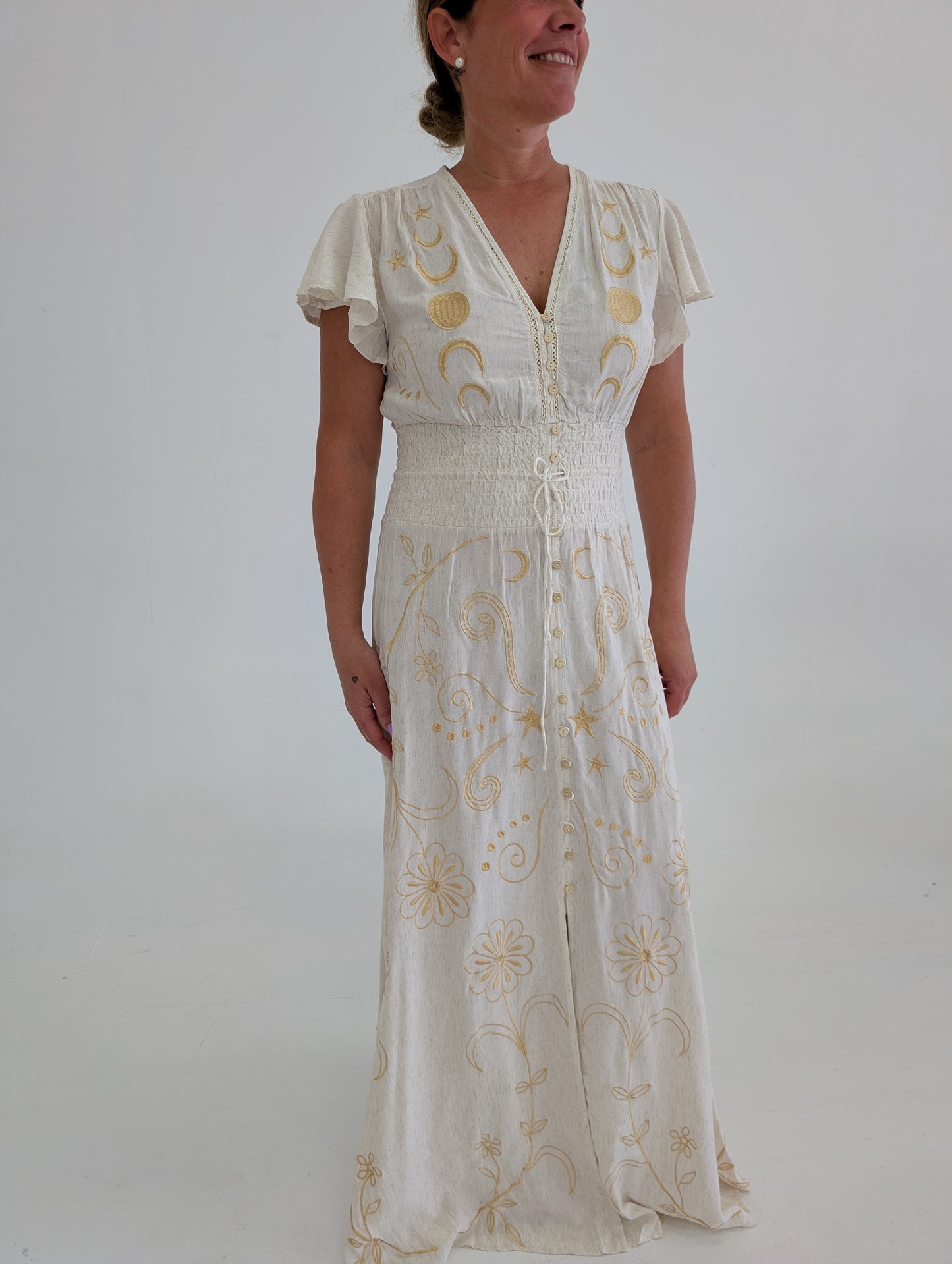 
                  
                    ROBE LUNAIRE
                  
                