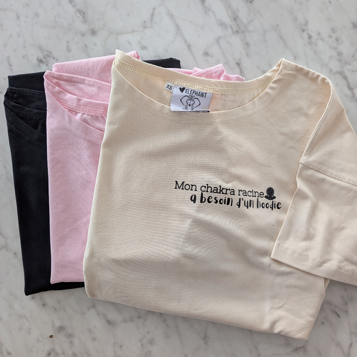 collection spirituelle et humoristique de coeur elephant vetements design quebecois en bambou spandex confortable et durable pour femmes