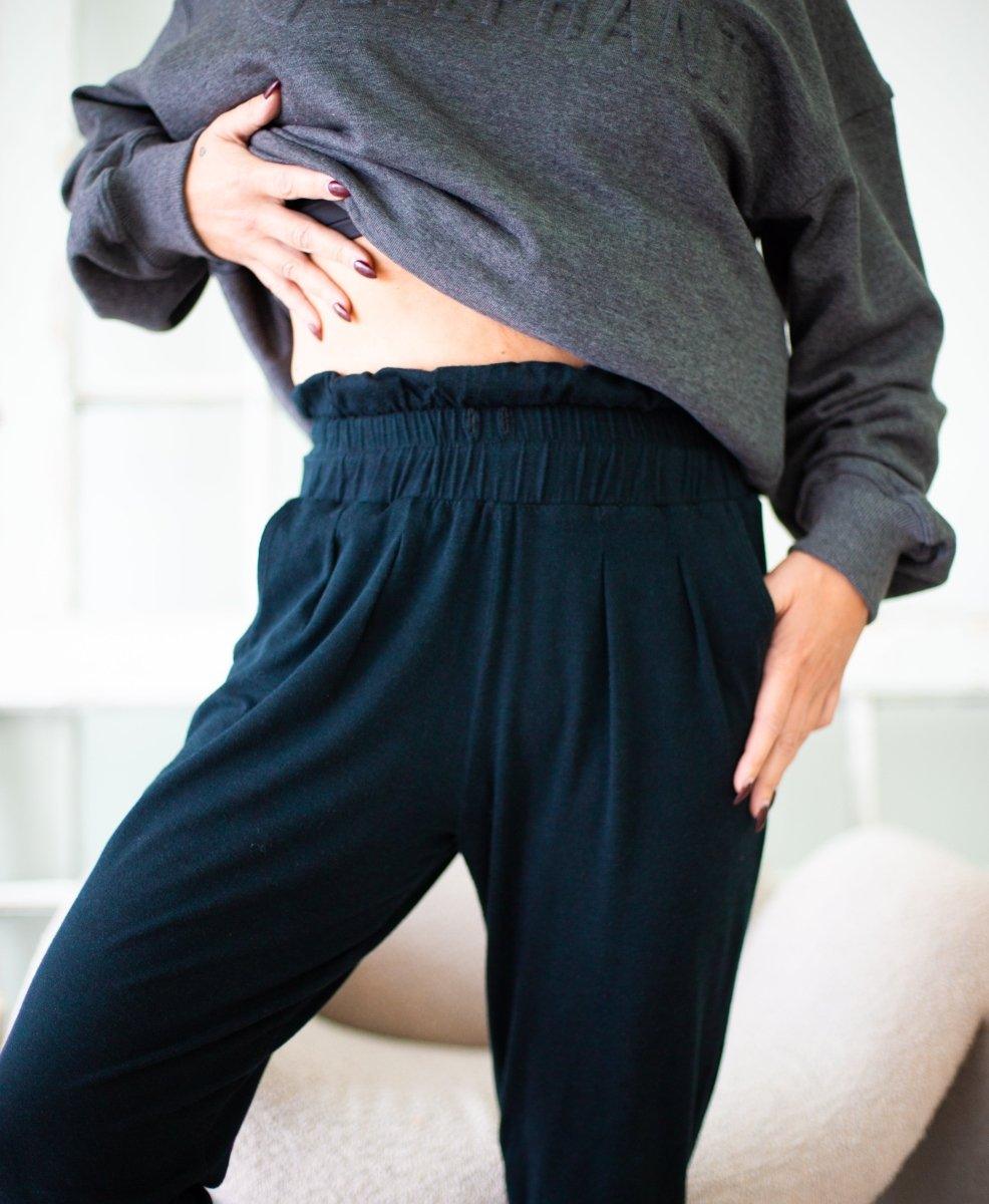 Jogger ESSENTIEL – Confort fluide, style assumé - Coeur Elephant ClothingJogger ESSENTIEL – Confort fluide, style assumépantalon joggerCoeur Elephant ClothingCoeur Elephant ClothingNoirSJogger ESSENTIEL – Confort fluide, style assumé