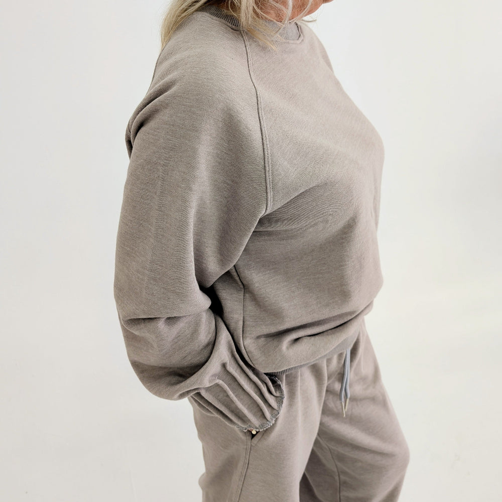 coton ouate design quebecois pour femmes avec chandail et pantaloncheville et manche ajusté